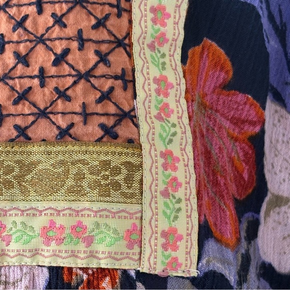 Anthropologie Boho Patchwork Embroidered Blouse Balloon Sleeves size Large - Picture 4 of 10